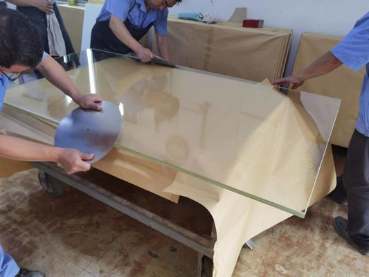 Square Radiation Shielding Glass 20mm Thickness 2000mm Size