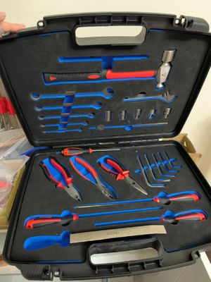 Tool Box Set Non Magnetic Tool Kit Featuring Ergonomic Plastic Handle and Anti Slip Grip Designed for Electronic Repairs